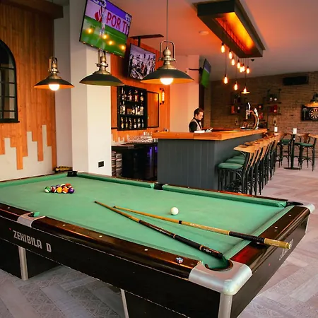 Amadeus In Caesar & Spa, Long