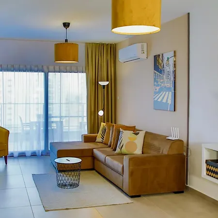 Amadeus In Caesar & Spa, Long